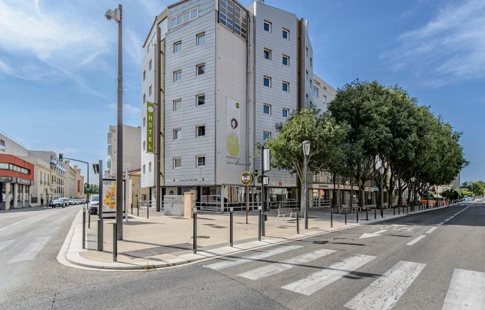 B&B โรงแรม Nîmes Centre