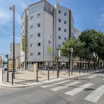 B&B Hotel Nîmes Centre Arènes