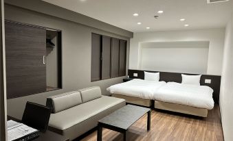 Reftel Osaka Airport Hotel - Housity