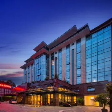 Chengdu Jinsha Gladden Hotel (Kuanzhai Alley Southwest University of Finance and Economics) Hotels near Jinsha Site Museum