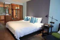 Chongdeli Zhuxia Hotel