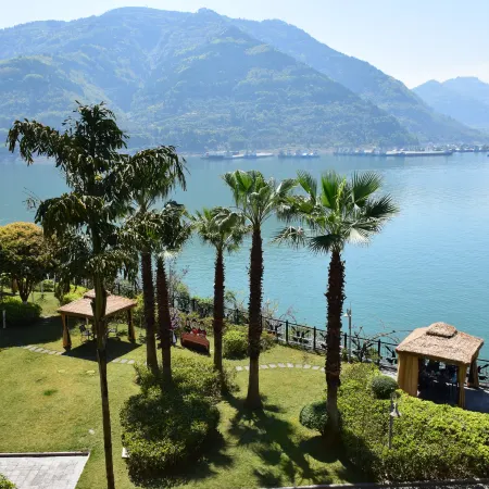 River & Holiday Grand Rezen Hotel Yunyang