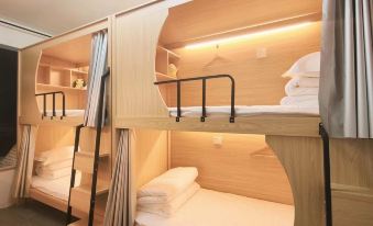 City 1 Line Space Capsule International Youth Hostel (Gangxia)