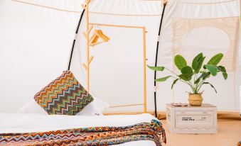 Zhongwei Banye Stars Desert Camping Hotel