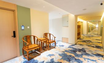 Dream Half City Future Smart Hotel