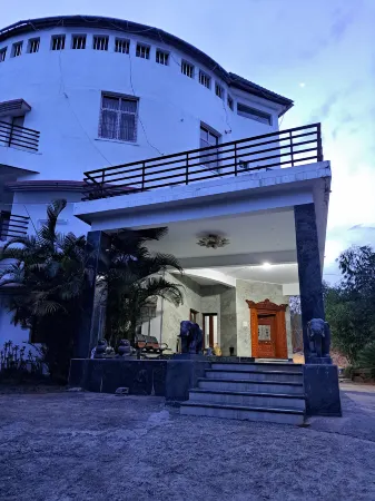 COASTAL GRAND MAHENDRAVANAM - KOLLI HILLS Отели в г. Намаккал