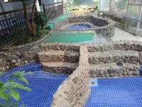 Longxing Hot Spring Hotel - Pools