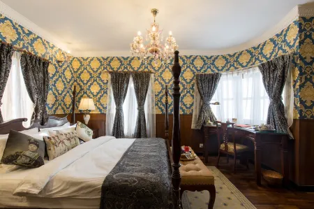 Baber Mahal Vilas - the Heritage Hotel