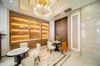 Vienna Hotel (Huludao Suizhong County Shengshi Jiahua Branch) - parking