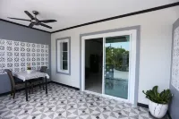 MB House Các khách sạn gần Wat Pluak Ket