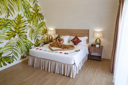 Eden Beach Resort by EHM Отели рядом с достопримечательностью «Лейзи Бич»