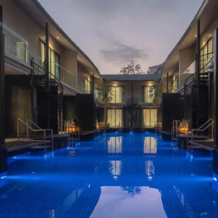 Luminous Resort & Spa by Areca Отели рядом с достопримечательностью «Ват Кетхо Пхукет»