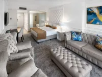 Pepperclub Hotel Hotels near Long Street Baths