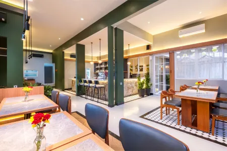 Omni Rooms by Sinergi Отели рядом с достопримечательностью «Олд Таун»