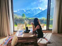Kangsang Taolin Xueshan Tibetan Chalet Hotel di Mainling