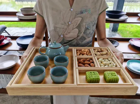 Yunman Hotel Lushan Отели рядом с достопримечательностью «Shimen Mountain Stream»