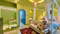 Yi Zhong Yue Ting | Designer Mediterranean Boutique Inn (Tekes Store)