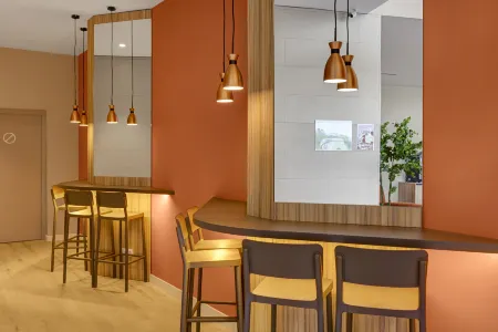 B&B HOTEL Logroño Las Cañas Отели в г. Агонсильо