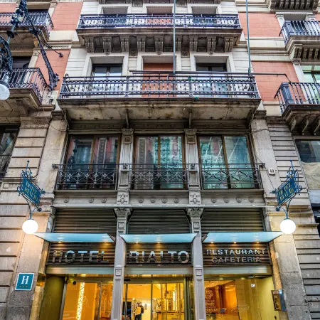 Hotel Rialto Отели рядом с достопримечательностью «Старый город»
