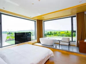 Guna Right River Bank Holiday Villa