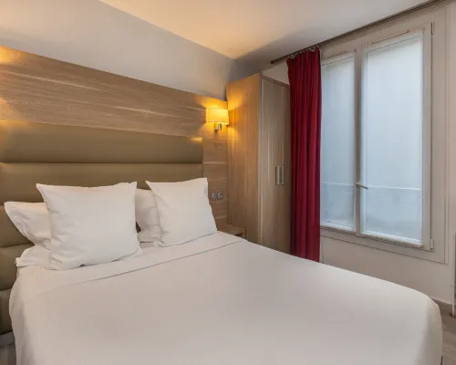 โรงแรมลักซอร์ โรงแรมในIssy-les-Moulineaux