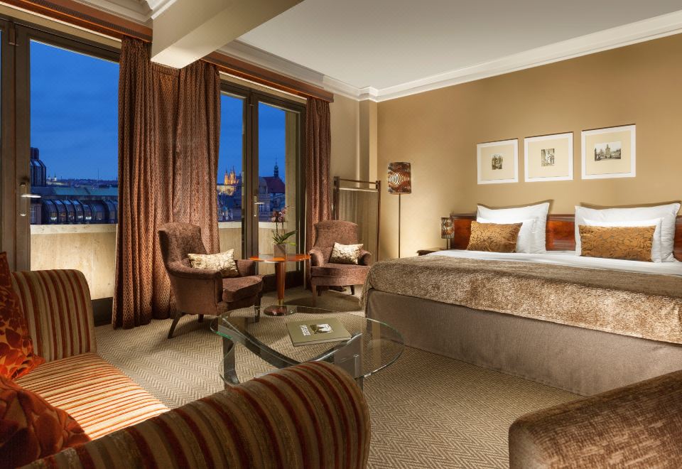 3. 얄타 부티크 호..