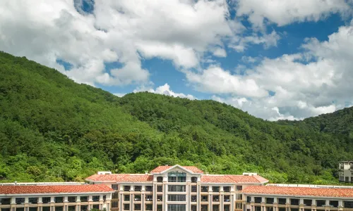 LongPo Bay Hotel