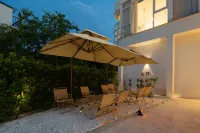 Cloud Designer Hostel (west gate scenic spot shop) - Infinity Pools