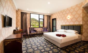 Lijin Resort Hotel (Chuanzhusi Tourist Center)