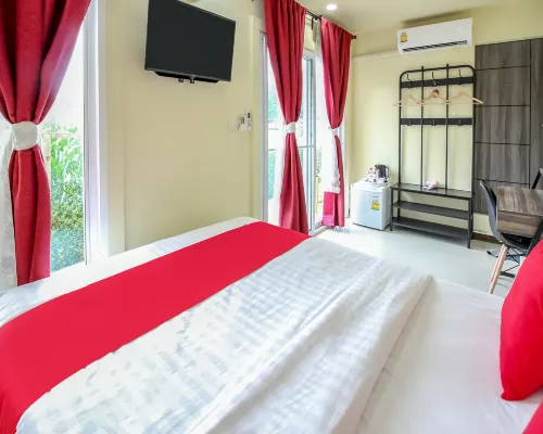 5 Chang Palace Hotel Hotels near Royal Thai Army