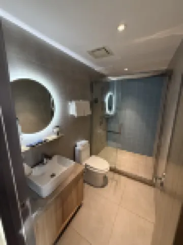 โฮมอินน์ · นีโอ (สถานีรถไฟหมู่ตันเจียง ดาชาง นิวมาร์ท)