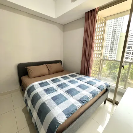 Super Cozy and Clean Apartment connected to mall Отели рядом с достопримечательностью «Университет Таруманагара»