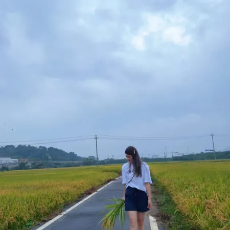 Yueyin Huali Homestay (Yudong Scenic Area)