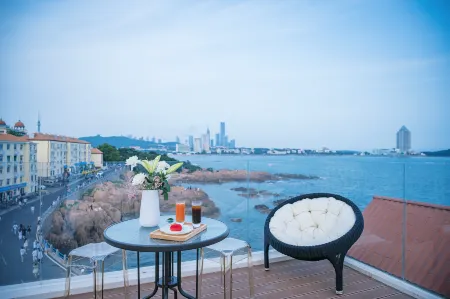 Qinyuhai Homestay (Qingdao Zhanqiao Badaguan Scenic Area) Отели рядом с достопримечательностью «Ocean University of China Calligraphy Institute»