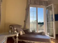 Chateau Le Marais Hotels in Blueys Beach