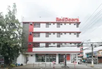 RedDoorz near UST Sampaloc Manila  호텔