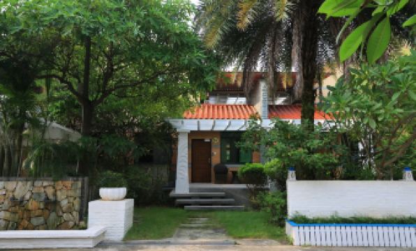 Aiqinhai Theme Hostel