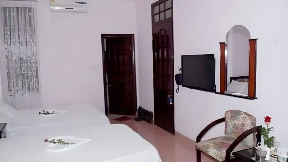 Cat Phu Hotel