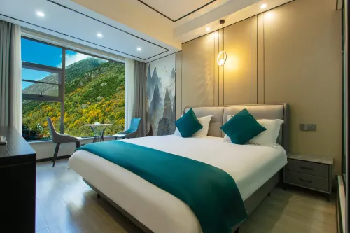 Kangding Tea Horse Qingqing Luxury Hotel (Caiyuanzi Branch)