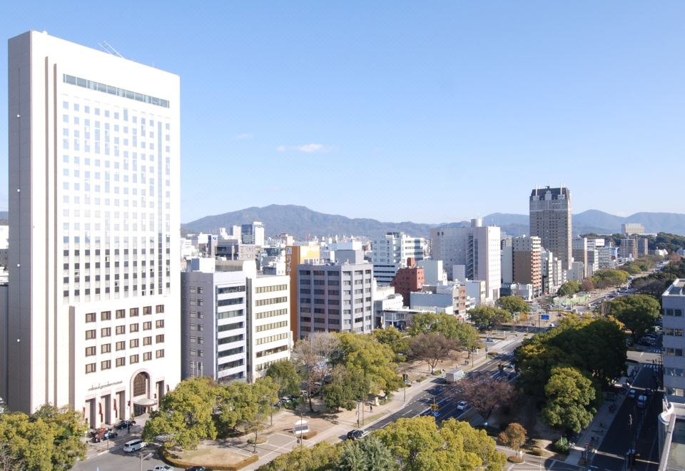 2. 미츠이 가든 호..