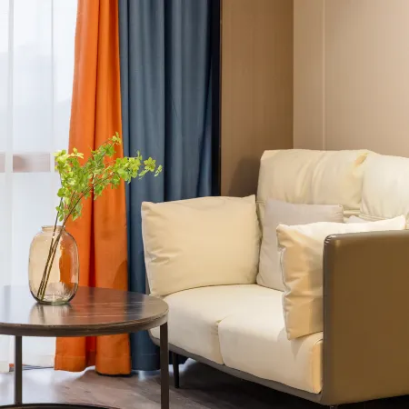 Xinning Qianmo International Hotel
