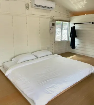 Sookjai floating House فنادق في أوثاي ثاني
