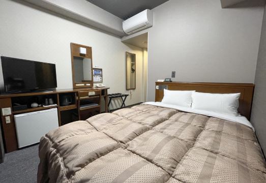 1. Hotel Ro..