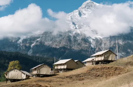 Snownest Tent Art Bed and Breakfast Hotels near Shangri-La Tiger Leaping Gorge