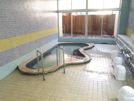 Manzawa Hotel Besso Отели рядом с достопримечательностью «Kaizeminaru Fujikawakyoshitsu»