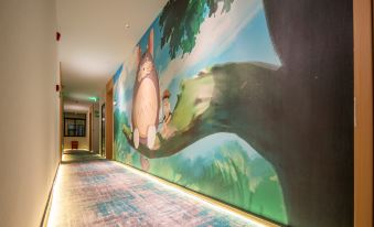 Longmao Jingling Hotel (Dali High-Speed Railway Station Erhai Park)