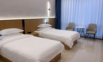 Jiaoliu Center Hotel