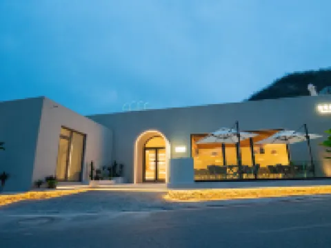 รีสอร์ทน้ำพุร้อนบีเฟยการ์เดน วิวกำแพงเมืองจีนอันยิ่งใหญ่ โรงแรมใกล้กําแพงเมืองจีน ด่านจวียงกวน