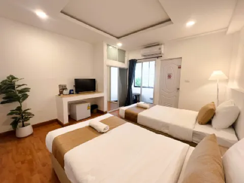 โรงแรมอินสไปร์ เฮ้าส์ โรงแรมใกล้เซ็นทรัลเฟสติวัล