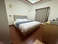 Zoige Renqinggang Hotel